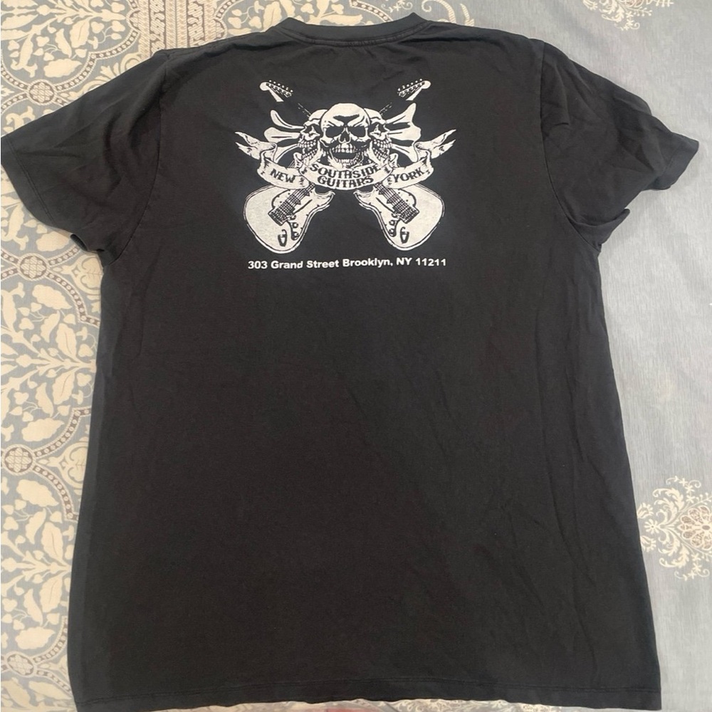 Brandy Melville John Galt graphic oversized tee Southside Guitars